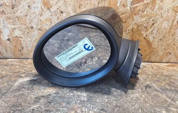 Mini Cooper Countryman F60 Front door electric wing mirror