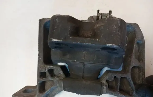 Ford Focus C-MAX Engine mount bracket 326B40