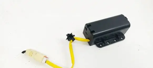 Mitsubishi Outlander Airbag deployment crash/impact sensor 8610A054