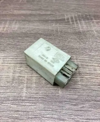 Renault 19 Other relay 7700728132