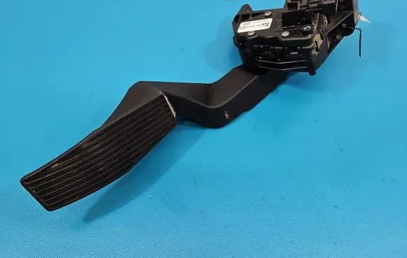 Opel Zafira B Accelerator throttle pedal 9202341BT IMPRK1591638