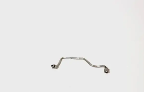 Fuel injector supply line/pipe