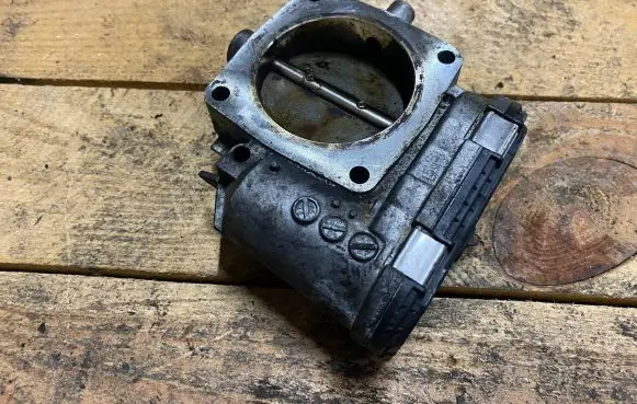 Mercedes-Benz ML W163 Throttle valve A1121410125 1121410125