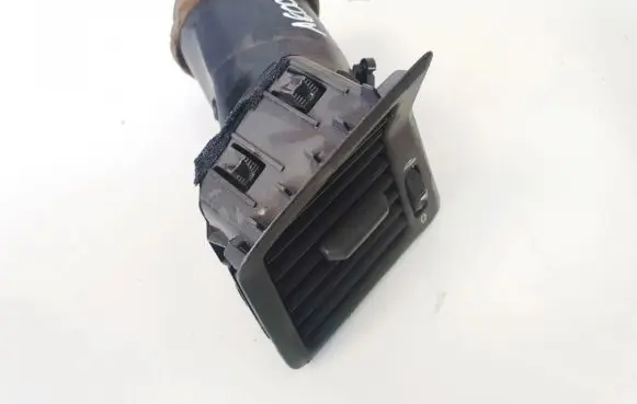 Volvo S60 Dash center air vent grill 3409373