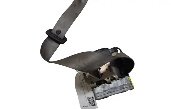 Audi A6 S6 C5 4B Middle seatbelt (rear) 4B5857807C