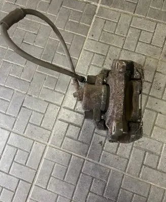 Seat Altea XL Front brake caliper