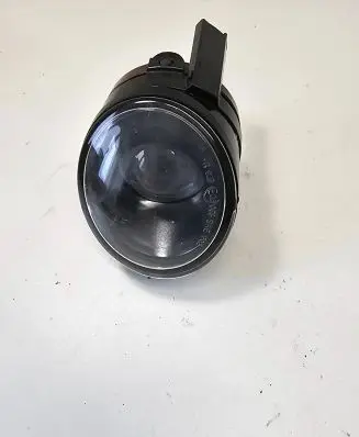 Volkswagen Touran I Front fog light 27048000R