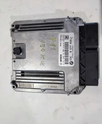 BMW 5 F10 F11 Engine control unit/module 8577839 030179391 0281030741