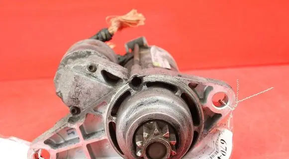 Skoda Fabia Mk2 (5J) Starter motor 02T911023S