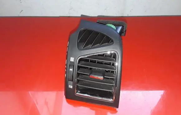 Chevrolet Captiva Dashboard side air vent grill/cover trim 96962075