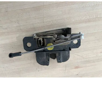 Volkswagen Caddy Tailgate/trunk/boot lock/catch/latch 2K0827506B