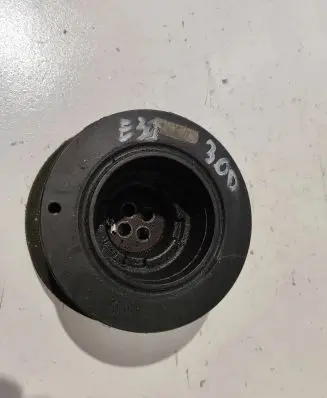 BMW 5 E39 Crankshaft pulley 11232247890