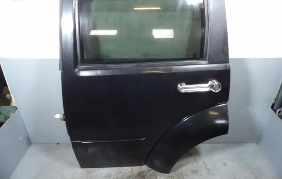 Dodge Nitro Rear door 
