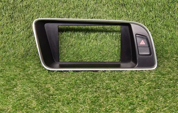 Audi Q5 SQ5 Radio/GPS head unit trim 8R1857186P