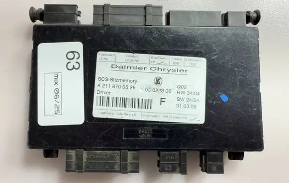 Mercedes-Benz CLS C219 Seat control module A2118700526 05022306