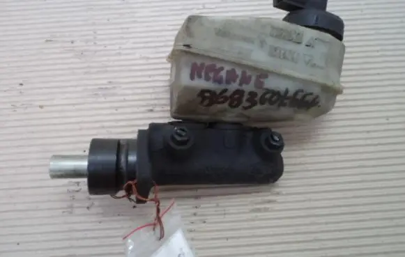 Renault Scenic I Master brake cylinder