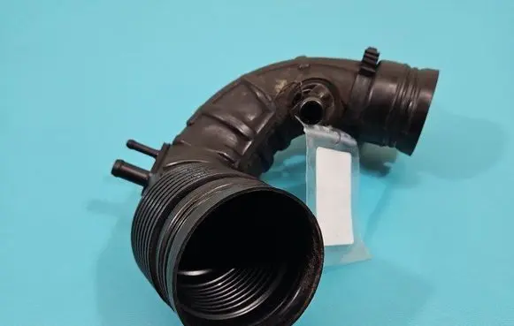 Intercooler hose/pipe