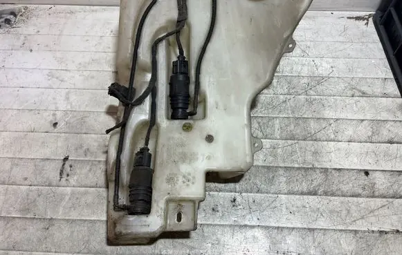 Audi A8 S8 D3 4E Windshield washer fluid reservoir/tank 4E0955453H 4E0955453
