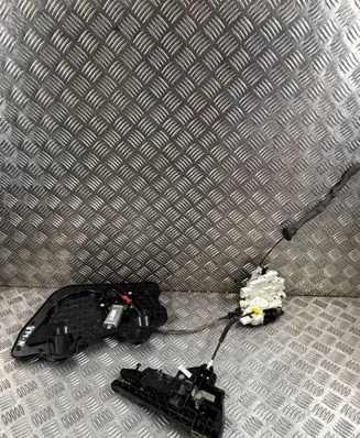 Audi A8 S8 D4 4H Front door soft close latching motor 4H0837915 4F0837059 4H1837015E