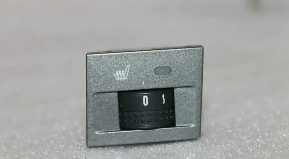 Opel Vectra C Seat heating switch 13138252