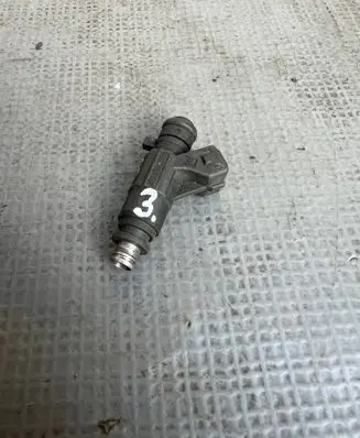 Audi A8 S8 D2 4D Fuel injector 0280155921 077133551M