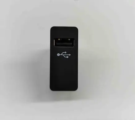 BMW X2 F39 USB socket connector 6820397