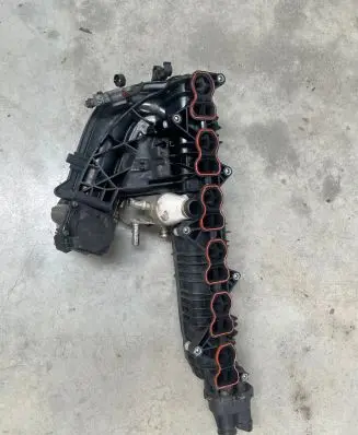 BMW X5 E70 Intake manifold 8507233 1102240118