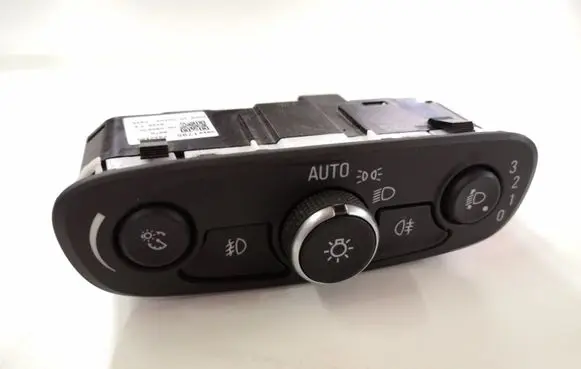 Opel Insignia B Light switch 39121795