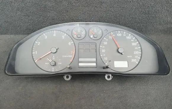 Audi A4 S4 B5 8D Speedometer (instrument cluster) 8D0919861C