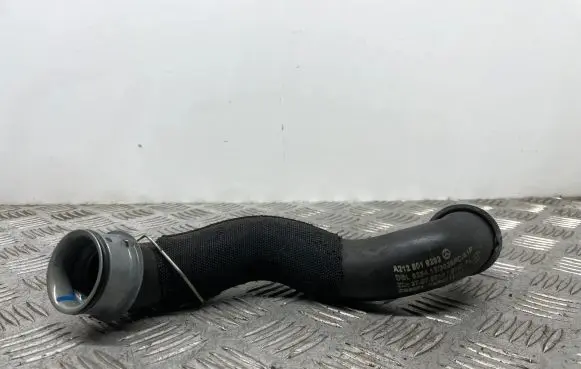 Mercedes-Benz C W204 Engine coolant pipe/hose A2125018282