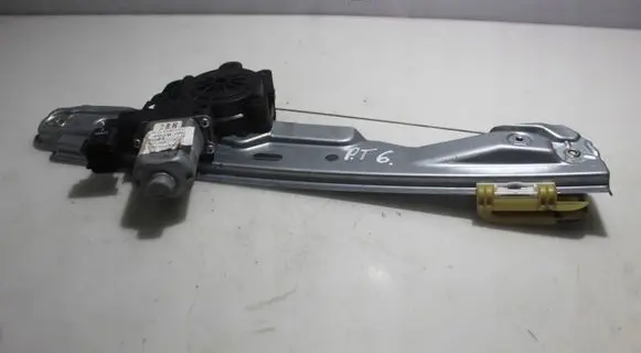 Rear window lifting mechanism without motor
