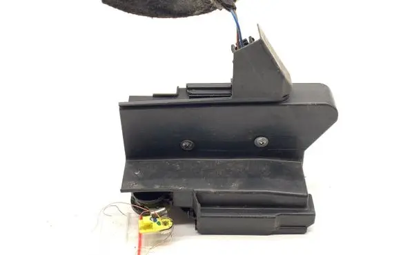 Dacia Logan II Rear door lock 825033585R