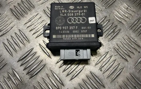 Audi A4 S4 B7 8E 8H Light module LCM 8P0907357F 5LA00837901 0002070