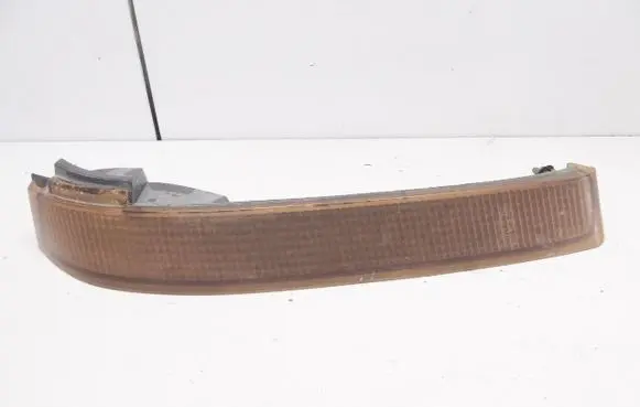 Pontiac Trans Sport Front indicator light 16520128