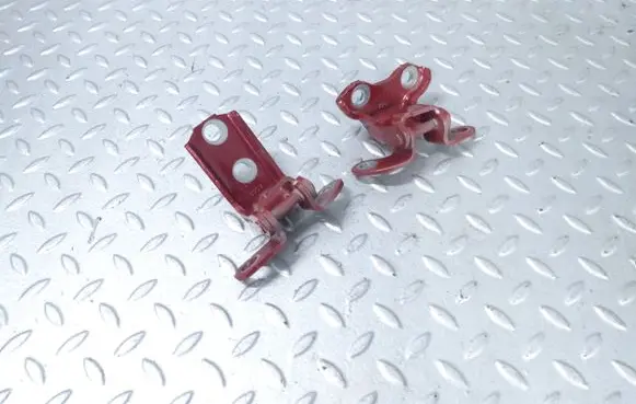 Toyota Yaris XP210 Rear door hinge set 