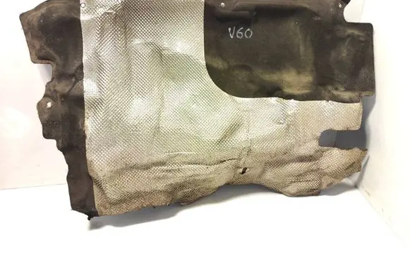 Volvo V60 Heat shield in engine bay 