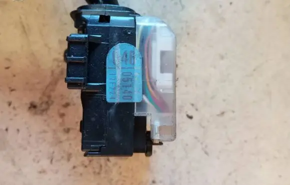 Toyota Avensis Verso Indicator stalk 173650