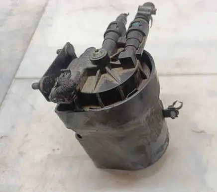 Opel Vectra C Fuel filter housing 