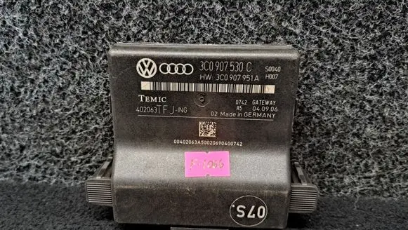 Volkswagen PASSAT B6 Gateway control module 3C0907530C 3C0907951A