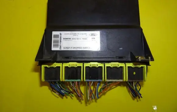 Ford Fiesta Comfort/convenience module 2S6T-15K600BF