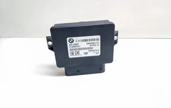 BMW 5 F10 F11 Hand brake control module 6858017