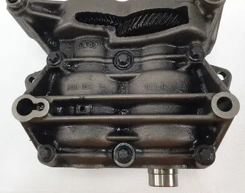 Mercedes-Benz C W204 Oil pump 