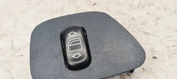 Mercedes-Benz E W210 Electric window control switch 2108208210 210566