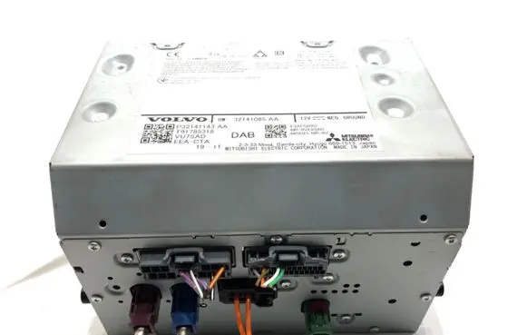 Volvo XC60 Radio/CD/DVD/GPS head unit 32141143