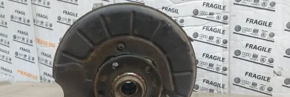 Volkswagen PASSAT B6 Front wheel hub 230505