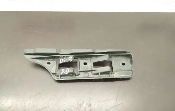 Volkswagen Golf V Front bumper mounting bracket 1K0807184 DS9