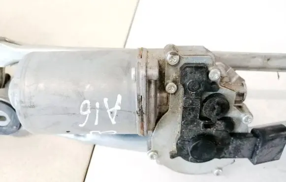 BMW 3 E90 E91 Wiper motor 697826301 6978263-01