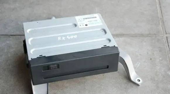 Lexus RX 330 - 350 - 400H Navigation unit CD/DVD player 8684148060