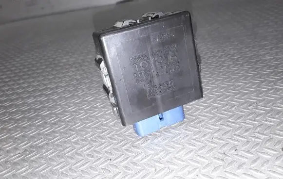 Toyota Aygo AB10 Light relay 8264212050 0617004240