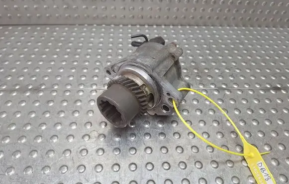 Toyota Land Cruiser (J120) Vacuum pump 29300-67020